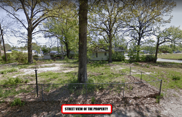 0.11-acre Close to a Shopping Center in Pine Bluff! Good Deal!
